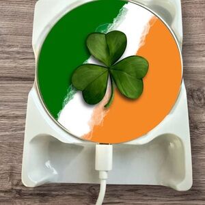 Wireless Charger with Shamrock Design - Green, Orange, White